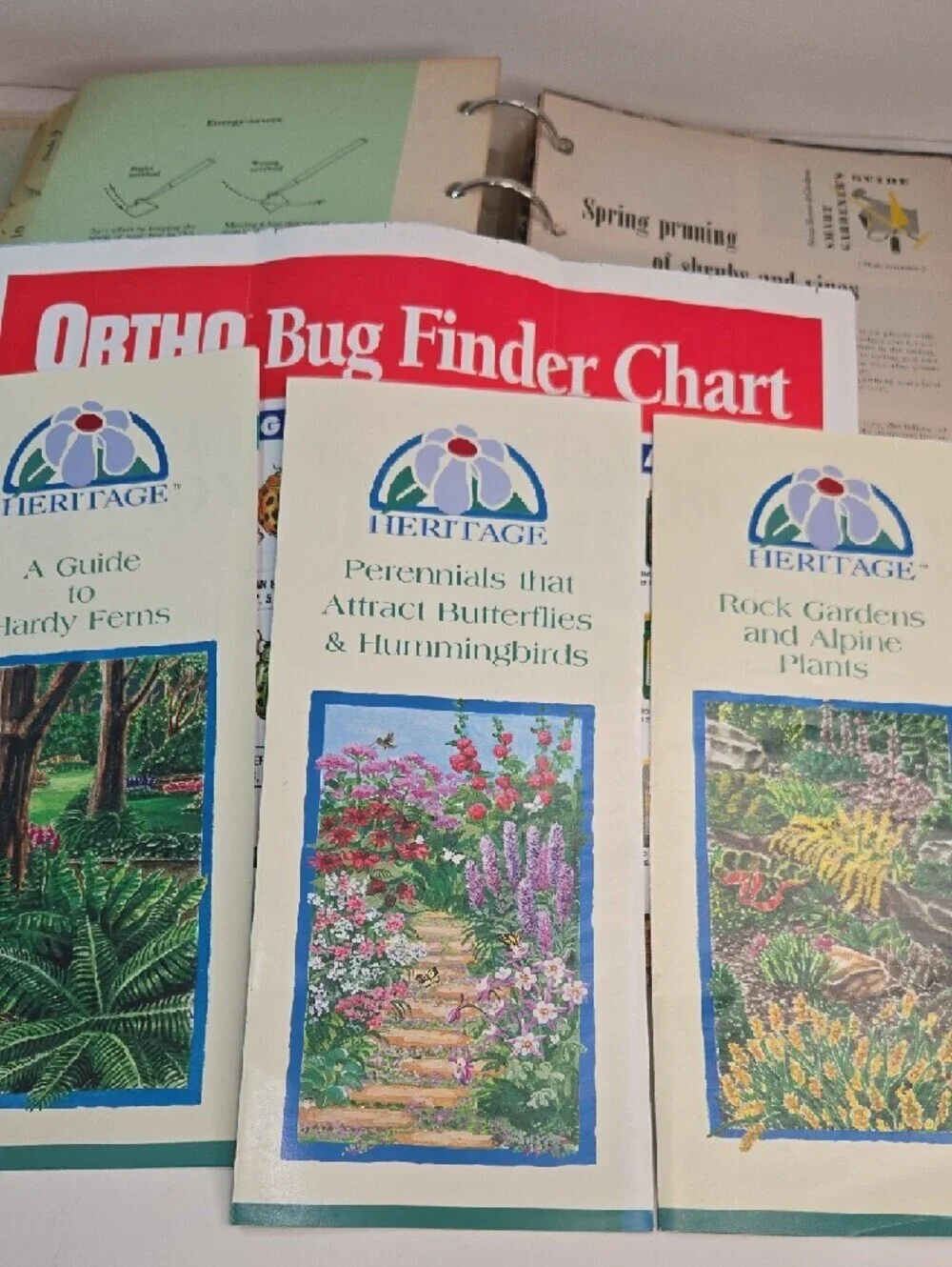 Vintage 1951 Better Homes & Gardens- Garden Book- 5 Ring Binder & Pamphlets